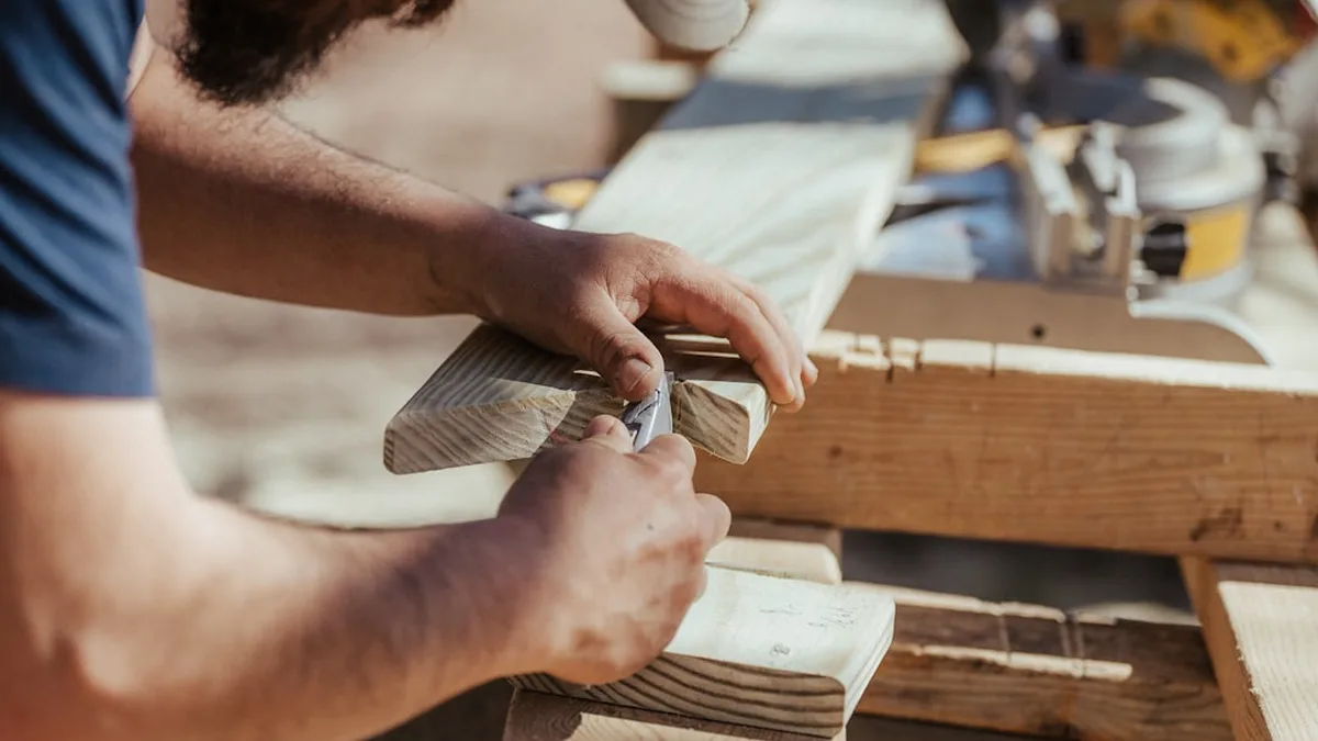 Fabriquer une étagère en bois toute simple